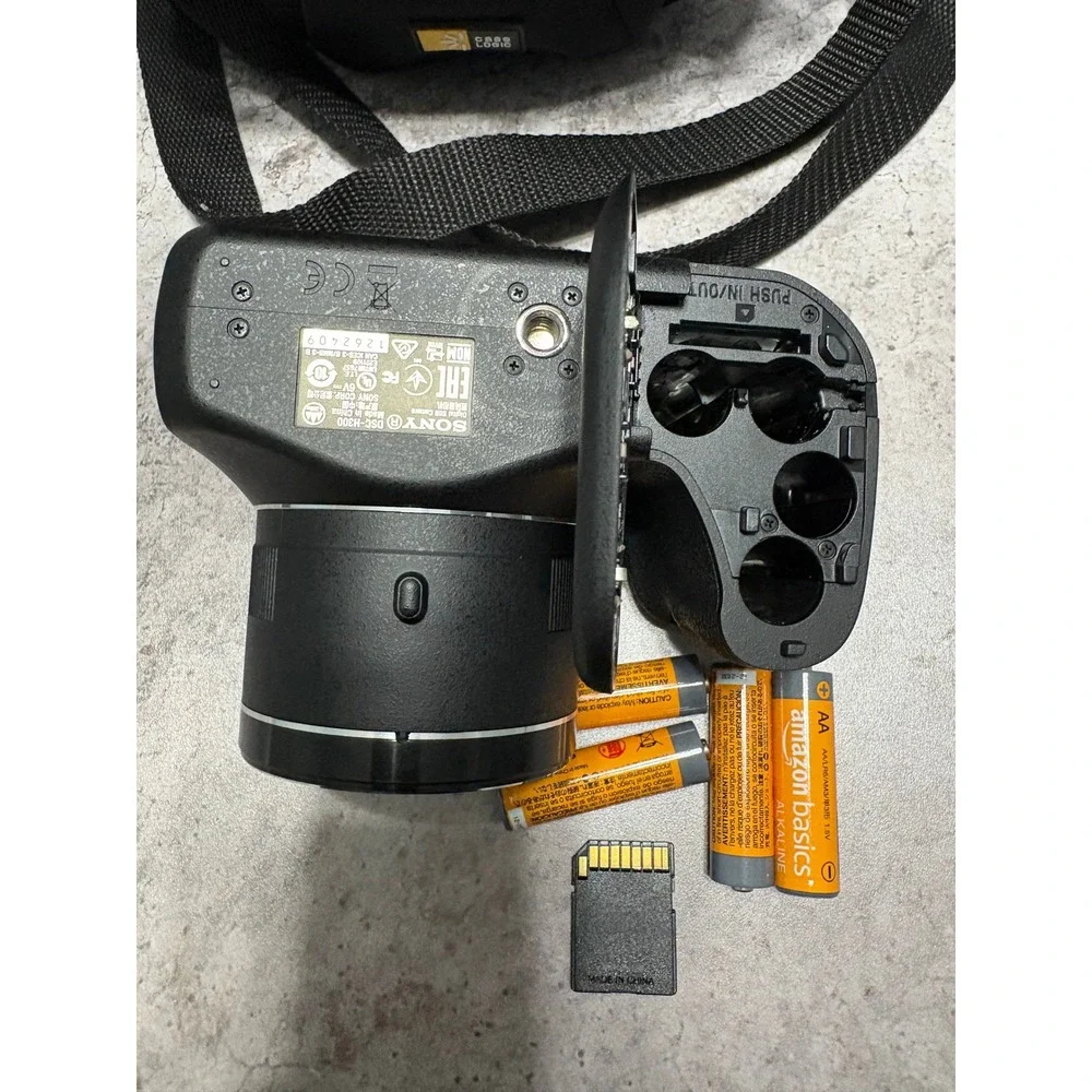 Sony Cyber-shot DSC-H300 20.1MP Digital Camera 35x Optical Zoom Black Bundle
